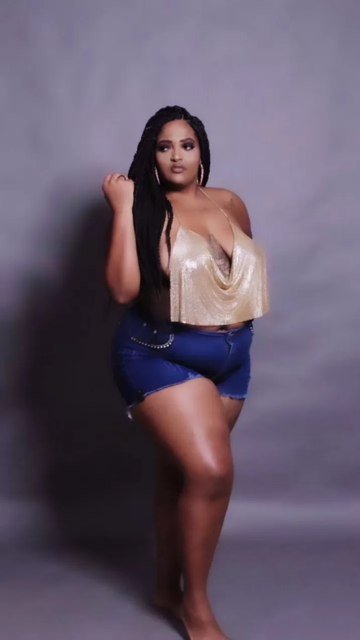 Camila Apolinário faz sucesso como Musa Plus Size do Santos no concurso Musa do Futebol Litoral 2021 3 Camila Apolinário faz sucesso como Musa Plus Size do Santos no concurso Musa do Futebol Litoral 2021