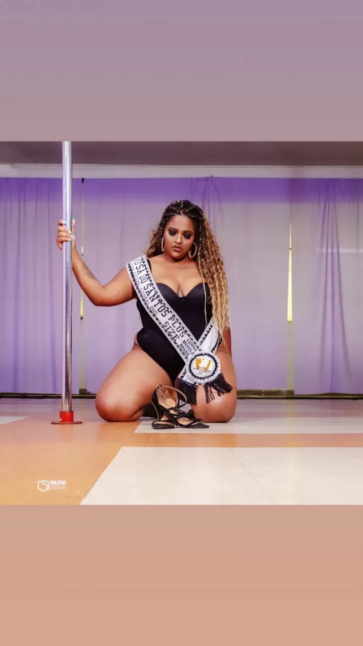 Camila Apolinário faz sucesso como Musa Plus Size do Santos no concurso Musa do Futebol Litoral 2021 4 Camila Apolinário faz sucesso como Musa Plus Size do Santos no concurso Musa do Futebol Litoral 2021