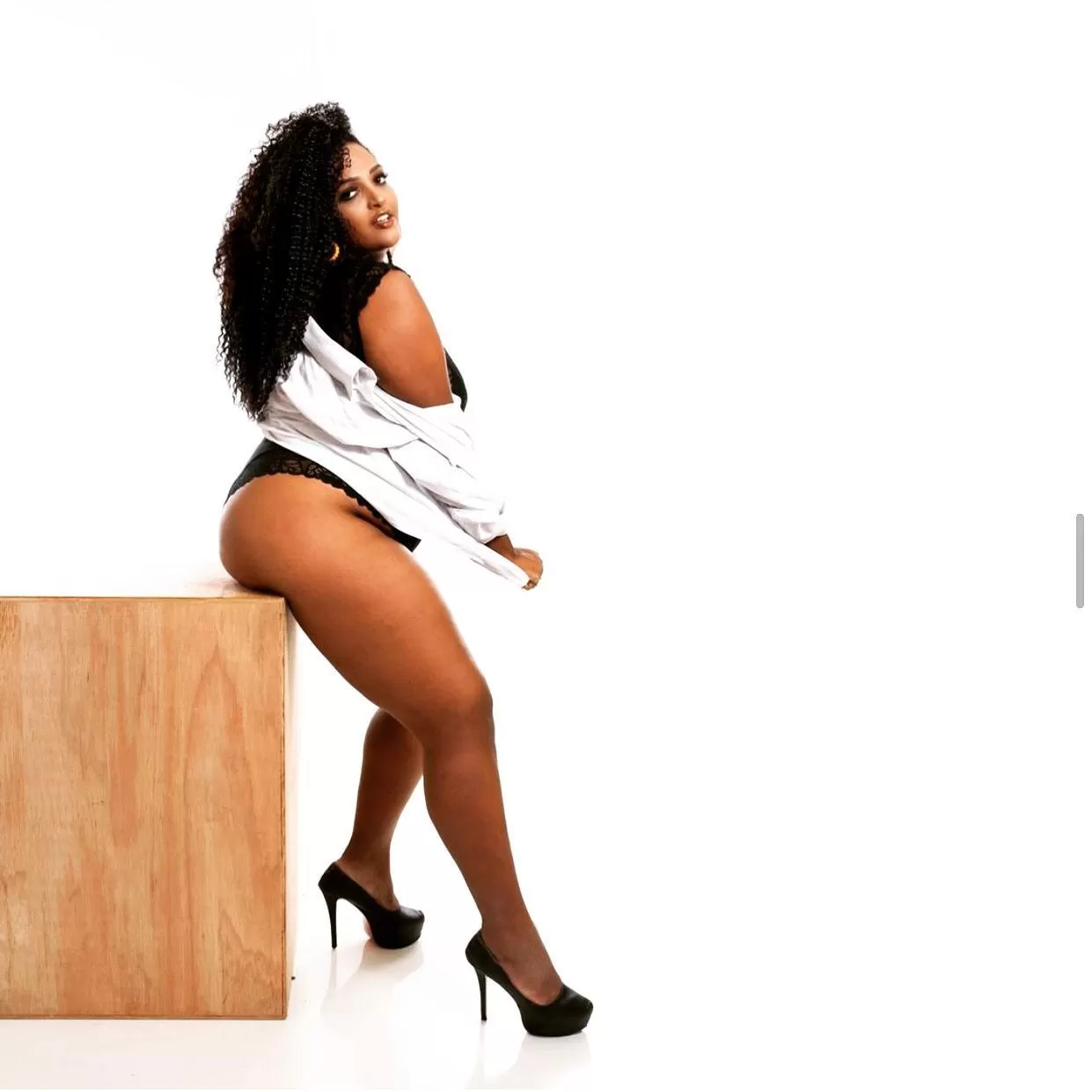 Camila Apolinário faz sucesso como Musa Plus Size do Santos no concurso Musa do Futebol Litoral 2021 7 Camila Apolinário faz sucesso como Musa Plus Size do Santos no concurso Musa do Futebol Litoral 2021