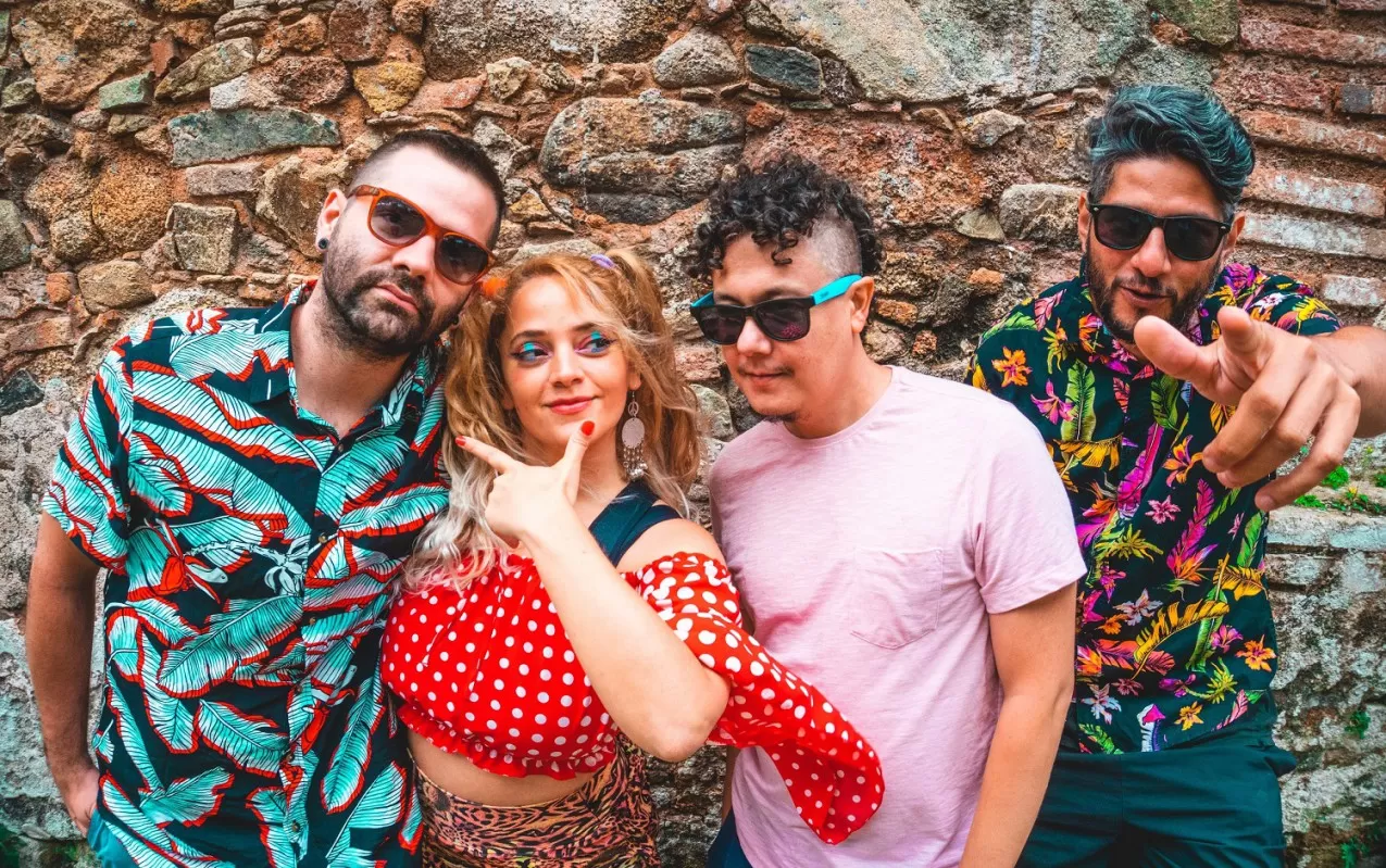 Mandale Mecha canta a força da mulher em espanhol e português no single “Velociraptores” 1 Mandale Mecha canta a força da mulher em espanhol e português no single “Velociraptores”