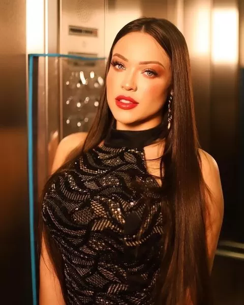 Modelo Marianne Neves disputa o concurso Miss Brasil Europa 2022 1 Modelo Marianne Neves disputa o concurso Miss Brasil Europa 2022