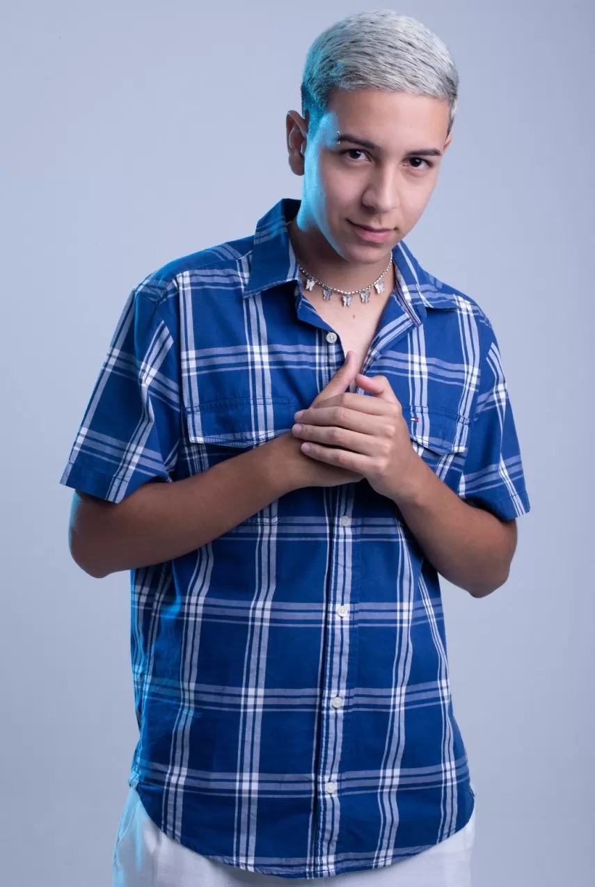 Após estrelar campanha ao lado de Marina Senna, cantor Gabriel Won lança o single autoral "Comigo" 4 Após estrelar campanha ao lado de Marina Senna, cantor Gabriel Won lança o single autoral "Comigo"