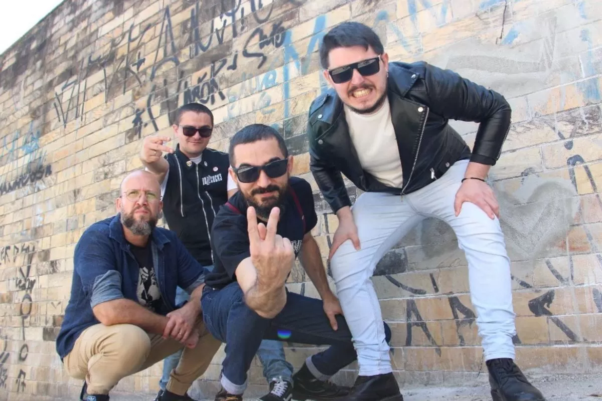Subalternos lança novo álbum e anuncia turnê no Reino Unido 1 Subalternos lança novo álbum e anuncia turnê no Reino Unido