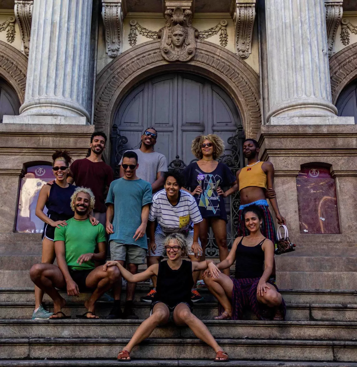 Programação de aniversário do Theatro Municipal recebe a estreia do espetáculo "Entre Horizontes Móveis" em apresentação 4 Programação de aniversário do Theatro Municipal recebe a estreia do espetáculo "Entre Horizontes Móveis" em apresentação