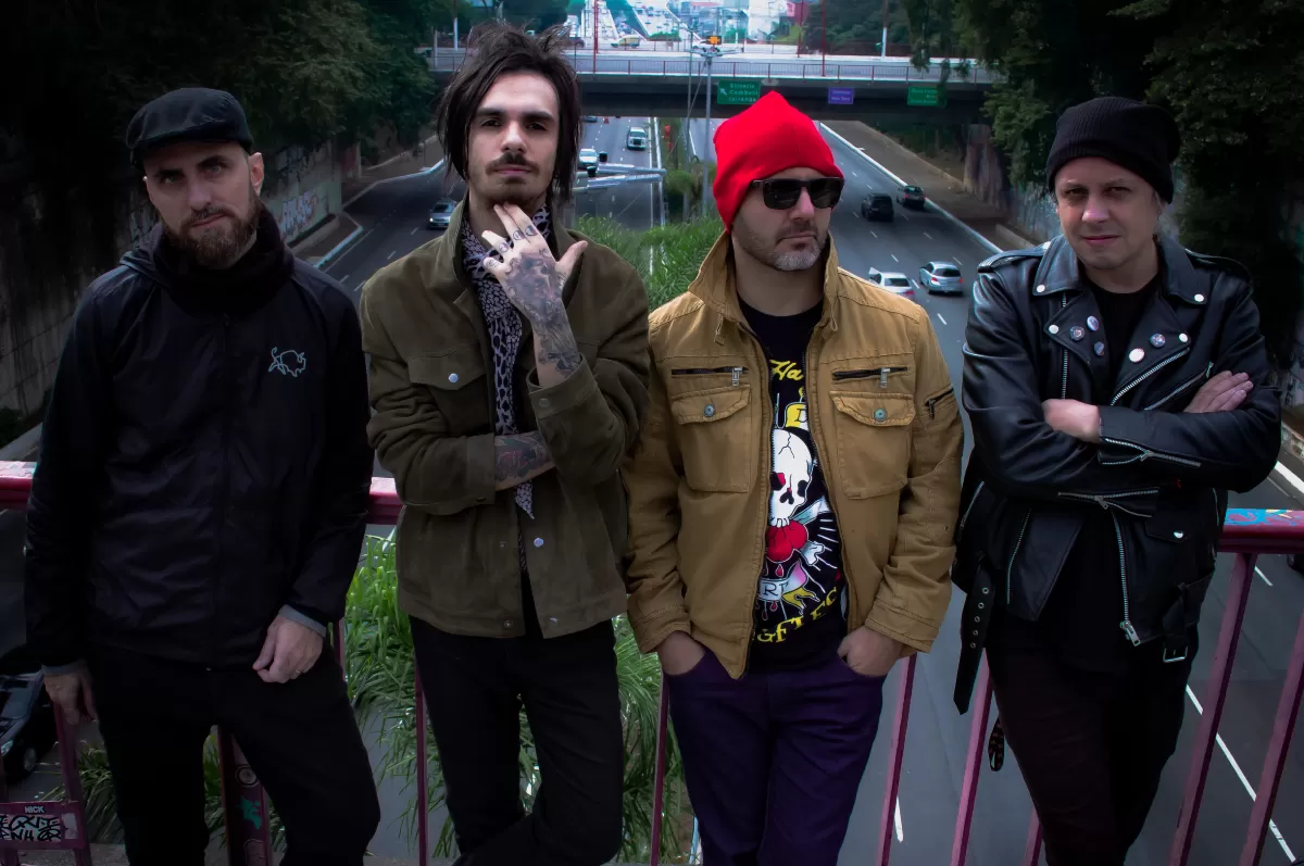 A invisibilidade na cidade é tema de novo single do The Bombers; ouça "O Fantasma" 1 A invisibilidade na cidade é tema de novo single do The Bombers; ouça "O Fantasma"