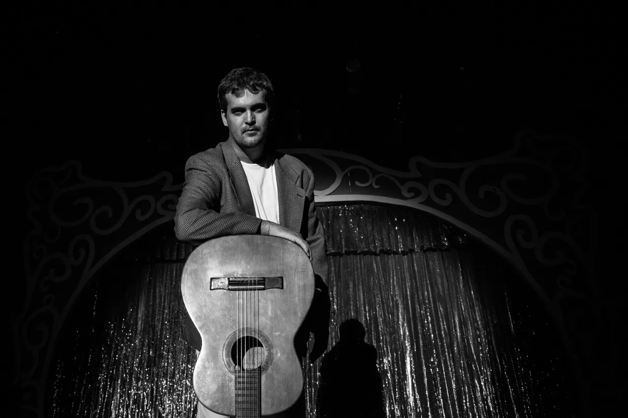 Pedro Ivo Frota une jazz e MPB em novo álbum com estética pop e irônica 1 Pedro Ivo Frota une jazz e MPB em novo álbum com estética pop e irônica