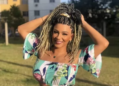 Filha da Gretchen Jenny Miranda retorna ao Brasil e muda visual 7 Filha da Gretchen Jenny Miranda retorna ao Brasil e muda visual