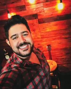 Para gravar 1º CD, cantor Rodrigo Villar recorre à campanha de arrecadação