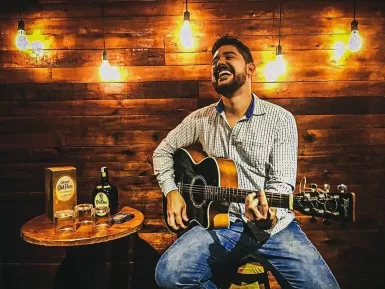 Para gravar 1º CD, cantor Rodrigo Villar recorre à campanha de arrecadação